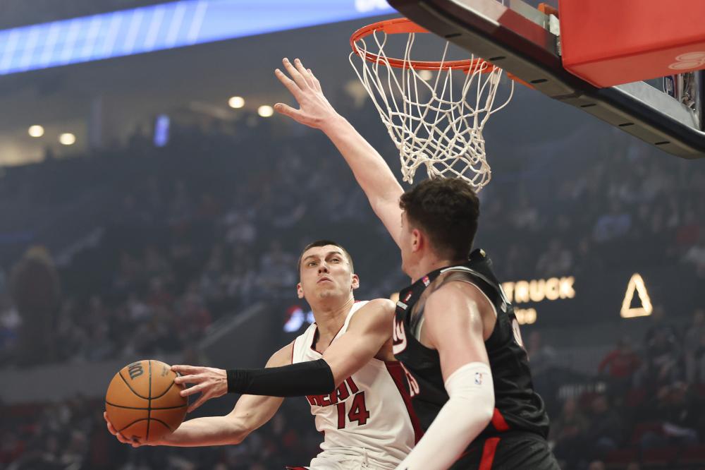 跨国转会需 跨国转会需